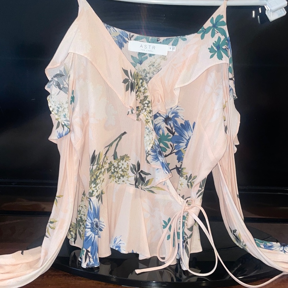 ASTR Floral top
